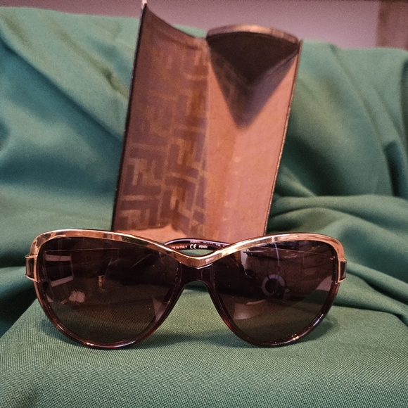 Fendi Sunglasses - Picture 1 of 14